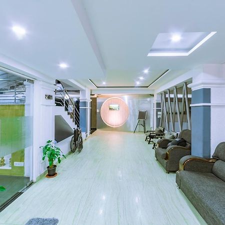 앳 홈 아파트먼트 하이데라바드 외부 사진